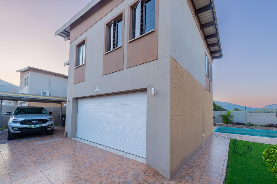 4 Bedroom Property for Sale in Geelhoutpark North West